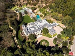 Paris Hilton beli rumah Mark Wahlberg