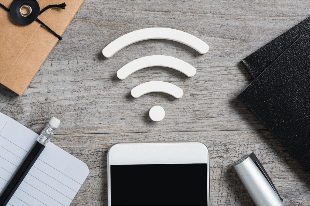 8 Langkah Komdigi Lelang Frekuensi 1,4 GHz untuk Internet 100 Mbps Terjangkau
