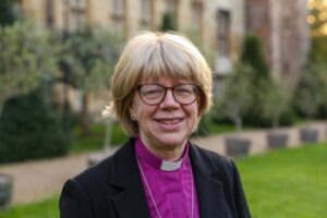 sarah mullally uskup agung canterbury