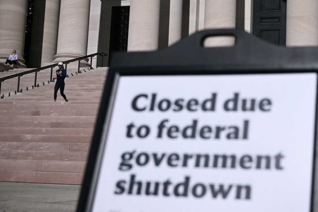Government Shutdown AS 2025: Fakta Exclusive, Dampak & Perkembangan Terbaru
